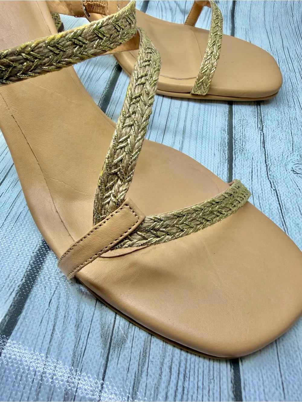 BRAND NEW Womens 11 Kaanas Bali Braided Yute Gold Beige slip on Heels